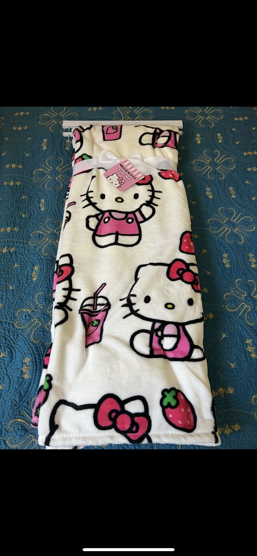 Hello Kitty Blanket 