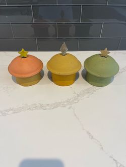 Set of 3 Ceramic Lidded Jars with Decorative Knobs