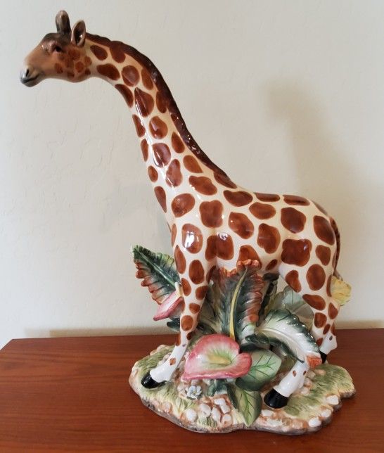Vintage Giraffe Statue - Huge 15" 3D