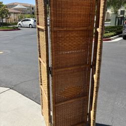 Foldable Wall