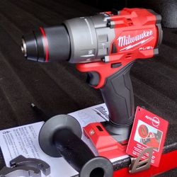 Brand New Milwaukee M18 FUEL 18V Lithium-Ion Brushless Cordless 1/2 in. Hammer Drill/Driver (Tool- Only)