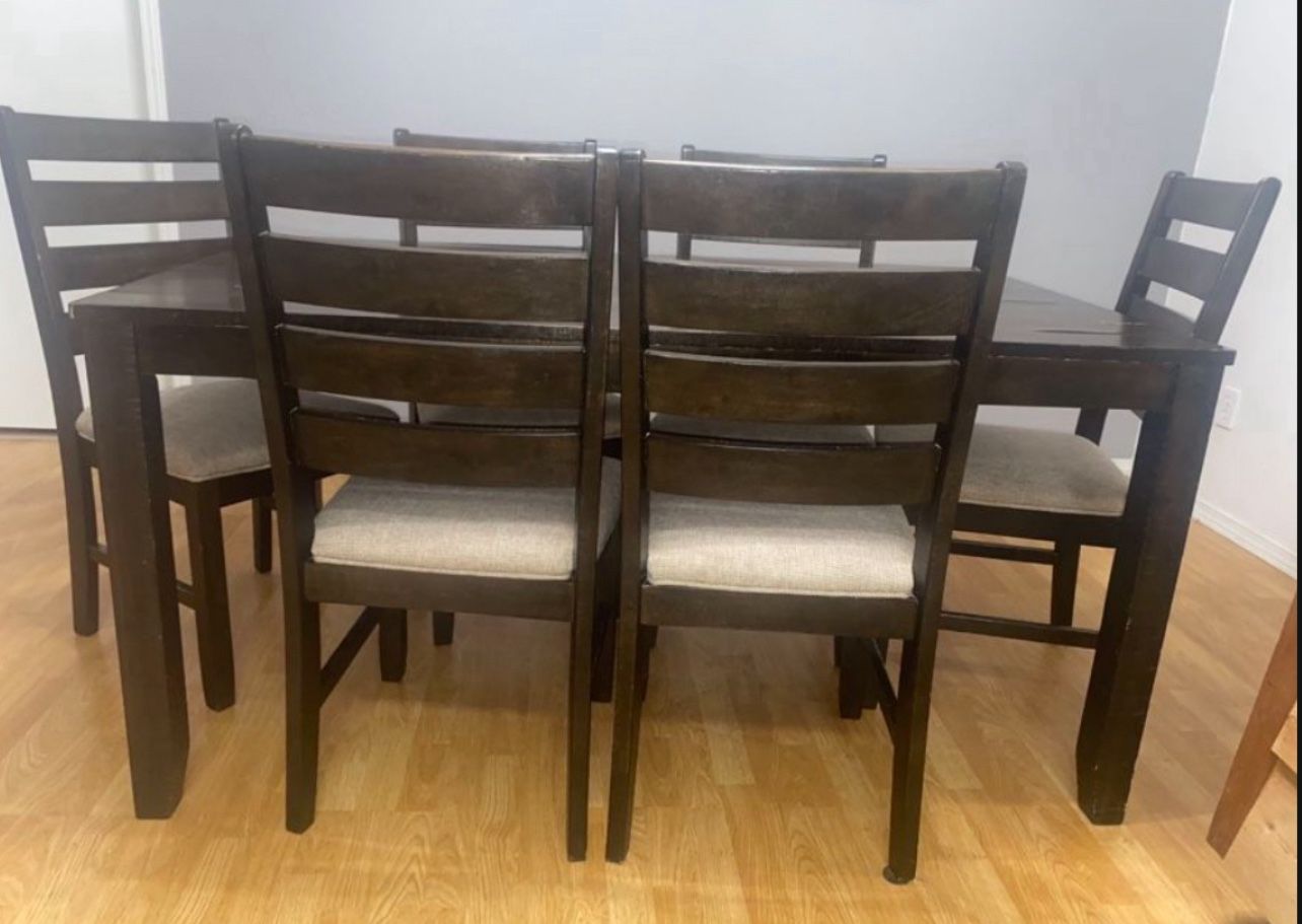 Dining Table With Chairs