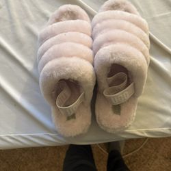 Ugg Slipper 