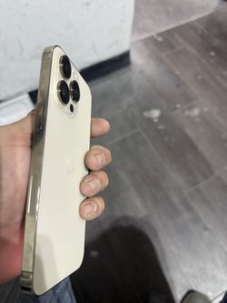 iPhone 14promax Gold