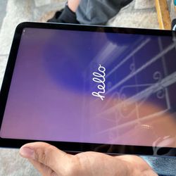 iPad 10th Gen 