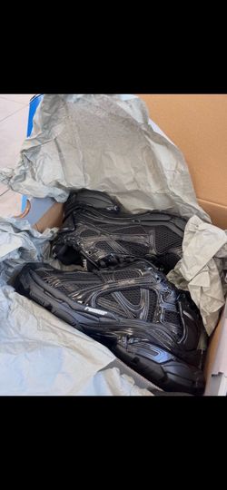 Balenciaga runners