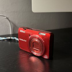 Nikon Digital Camera 