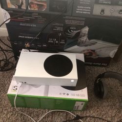 2 Xbox. Series Xs