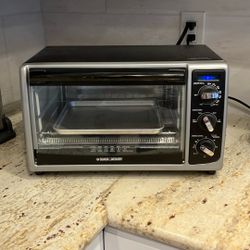 Black And Decker Countertop Toaster Oven TESTED and WORKING