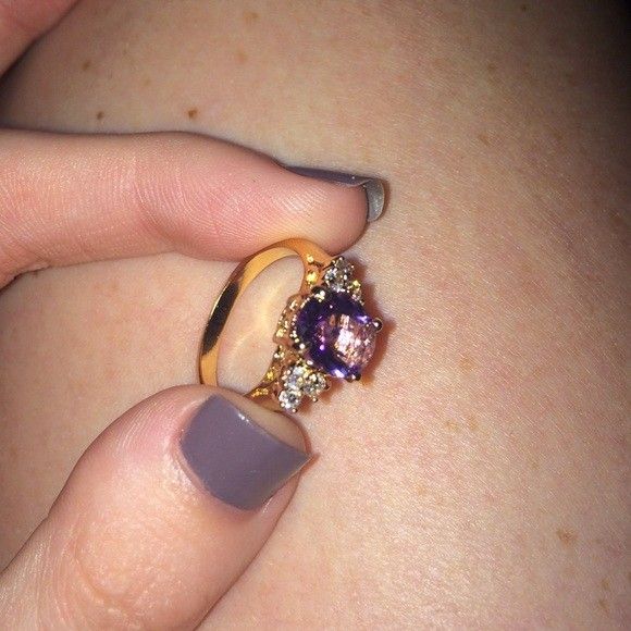 BRAND NEW HOLSTED JEWELERS GENUINE AMETHYST 1.7 CT EARRINGS 1.3