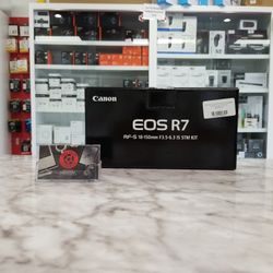 Canon EOS R7 Kit 