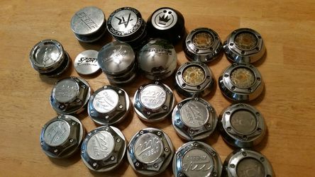 Miscellaneous wheel caps.