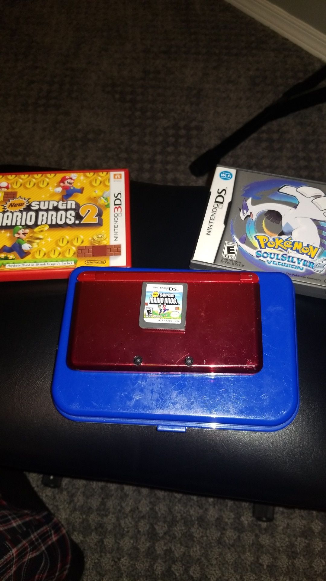 Nintendo 3ds Original + 2 DS Games (used) + 1 3DS game (New)