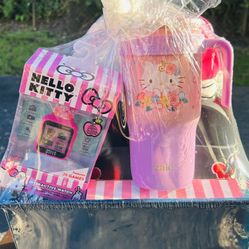 Hello Kitty Christmas Bundle Set ‼️