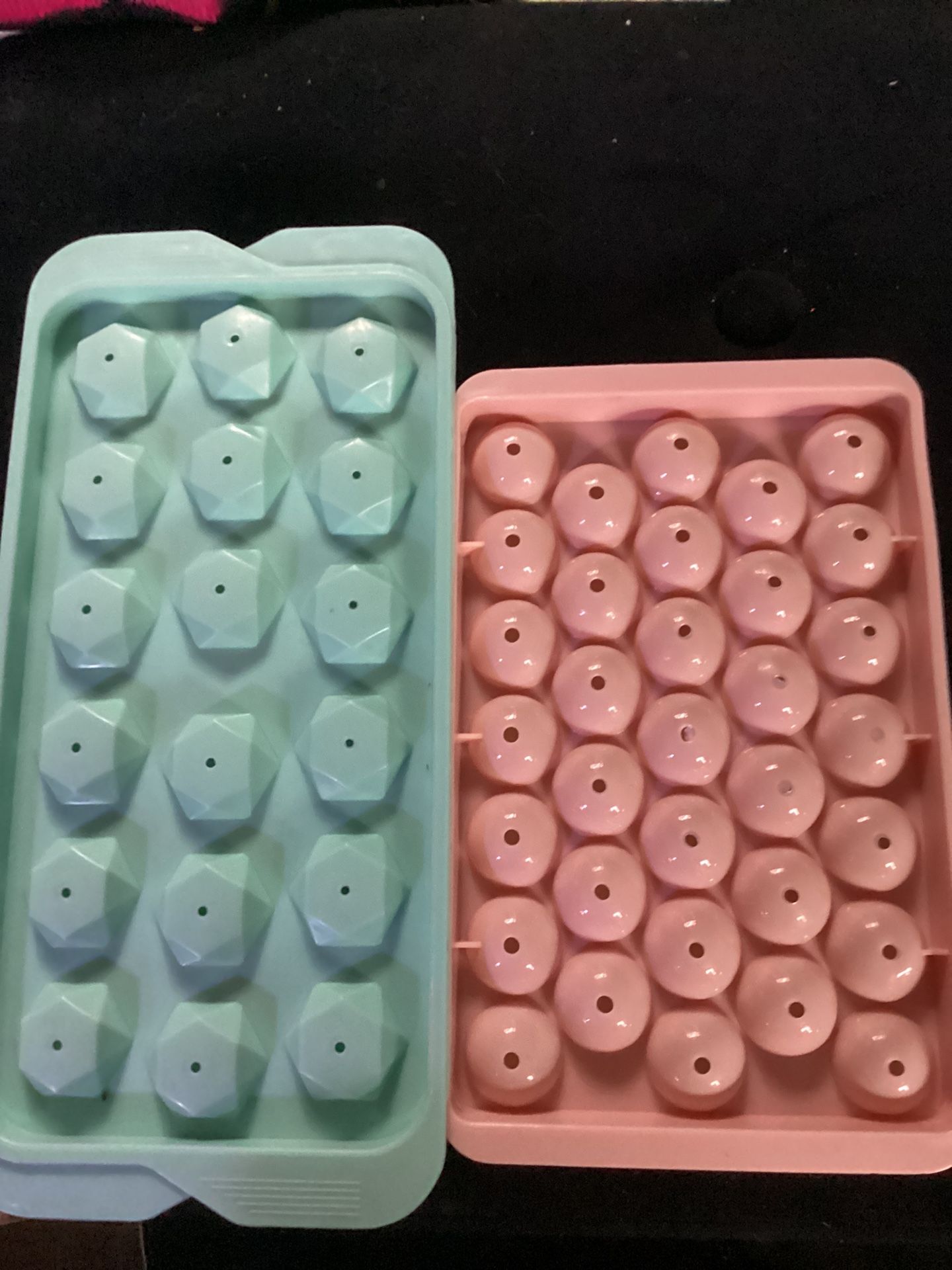 2 Ice Trays 