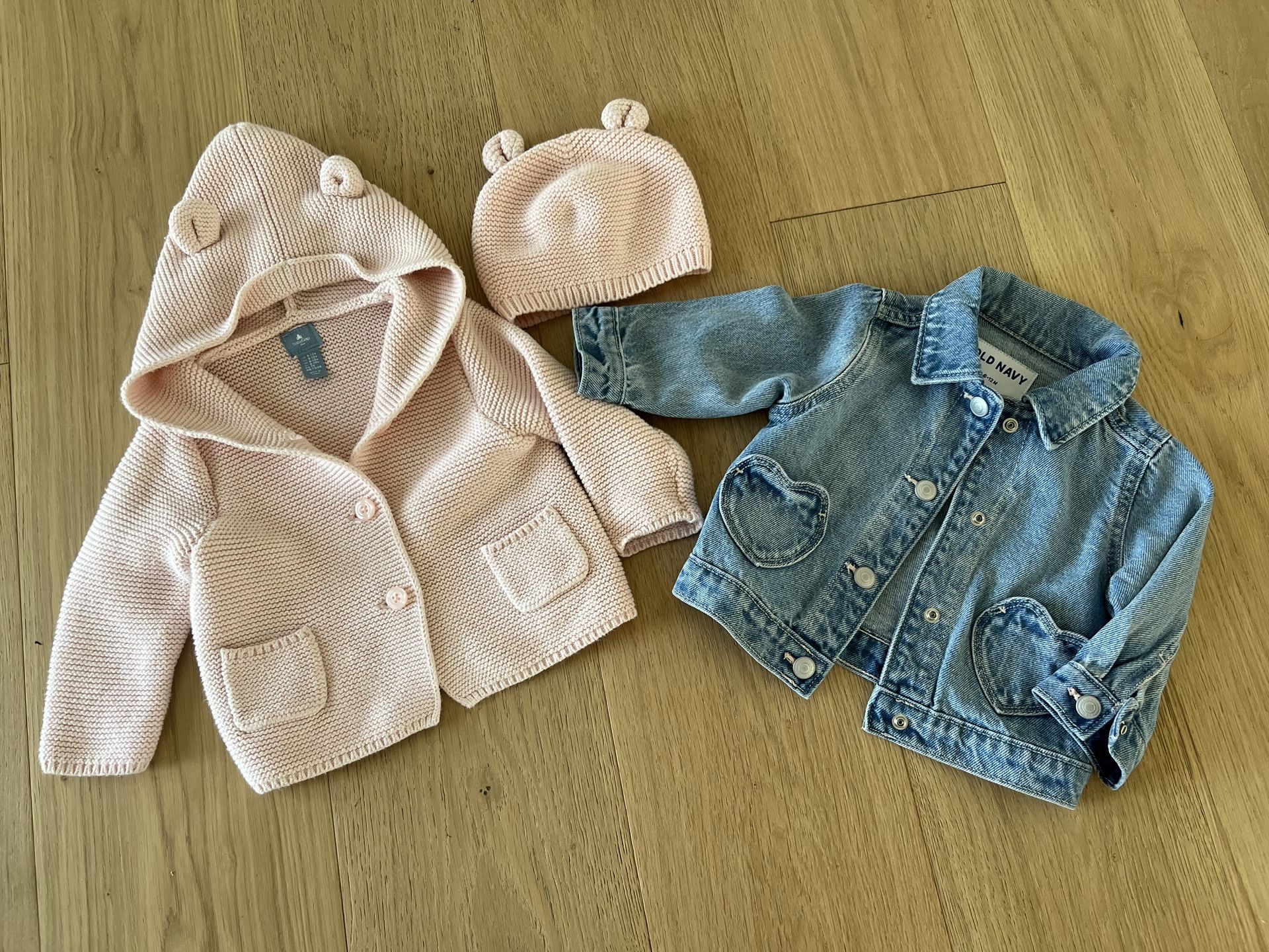 6-12mos babyGap knit sweater and hat, Old Navy jean jacket 