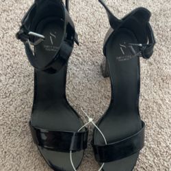 Simply Vera Wang Heels 