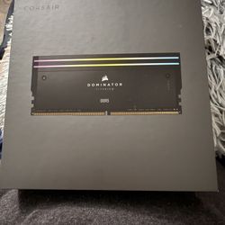 CORSAIR Dominator Titanium RGB DDR5 RAM 96GB