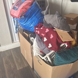 Random home decor, plushies, and starbucks tumblers!