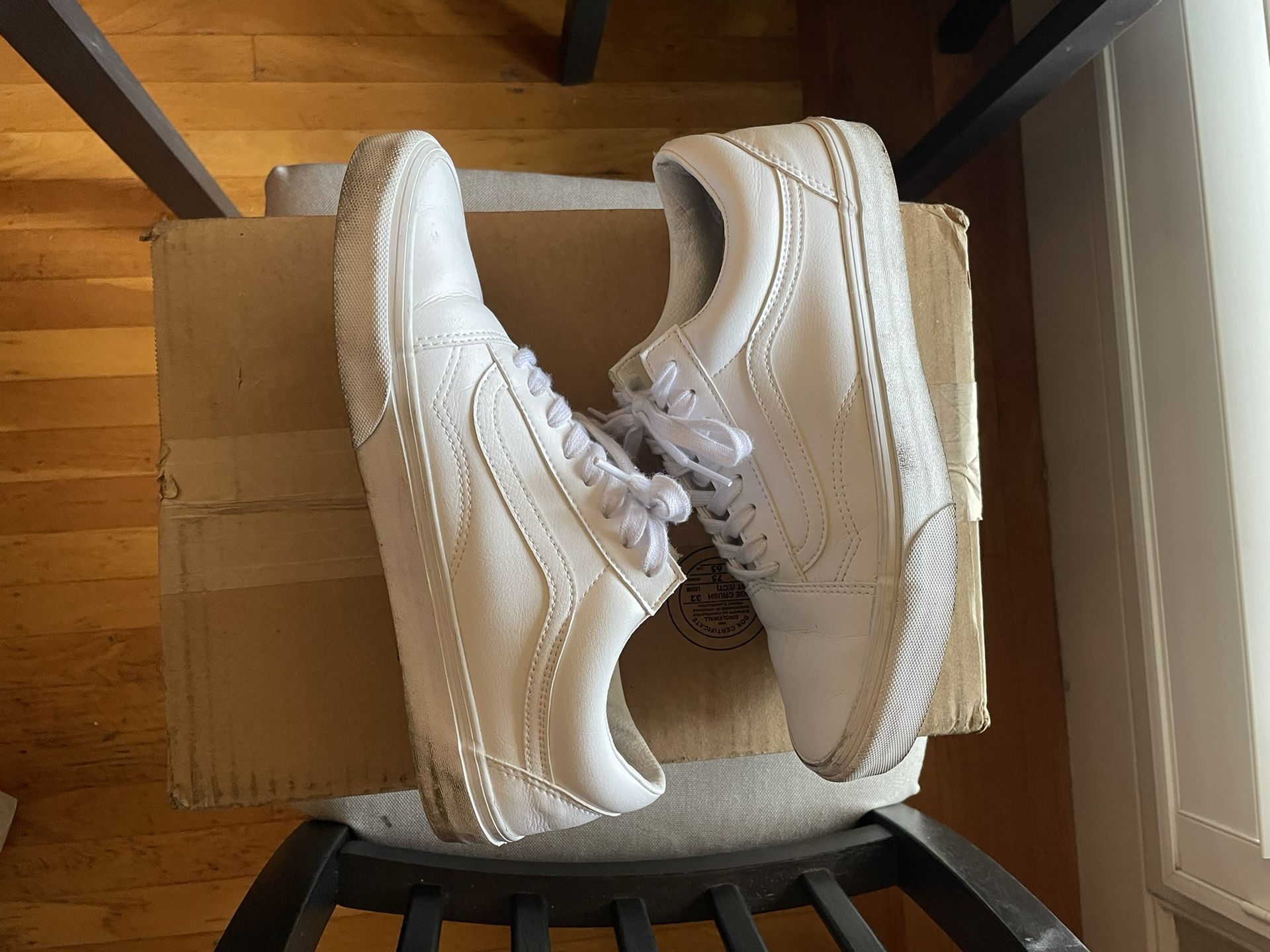 Vans Old School Low Top White Leather Men’s 9.5