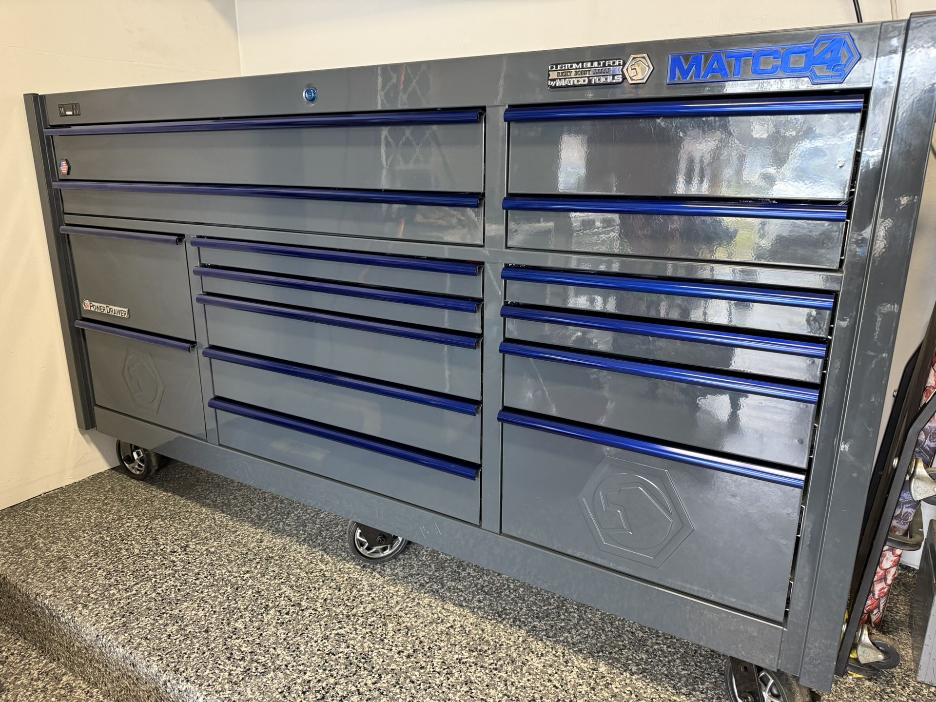 MATCO TOOLS CUSTOM 79" X 28" TRIPLE-BAY 4S SERIES TOOLBOX Part No: 4328TB $8,500 OBO