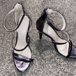 Women Size 9 Metallic Rose Gold Heels 