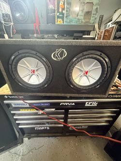 Clean Kicker comp vr 10’s in Kicker ported box