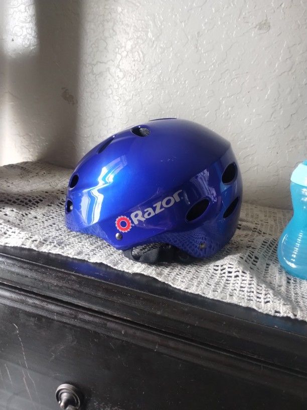 Razor Helmet