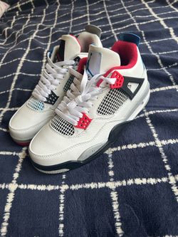 Jordan 4s