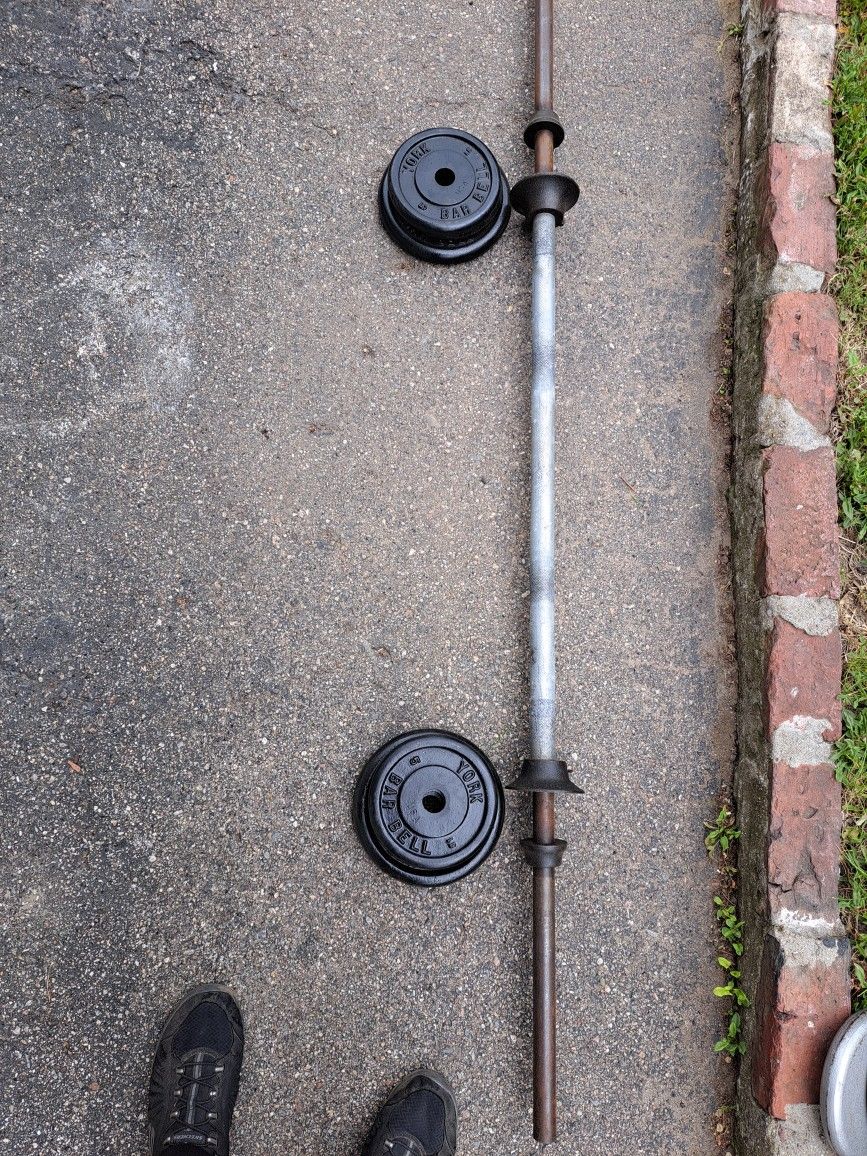 150 Pound Steel Barbell Set