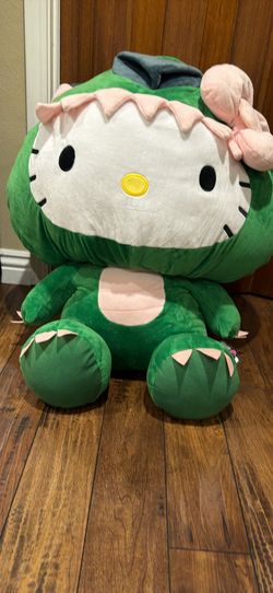 36 inch hello Kitty plushy new with tags