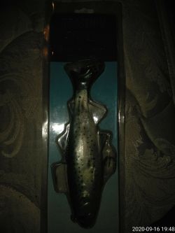 reaction strike bass harrasser 8 in /medium fall