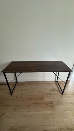 Desk+ chair