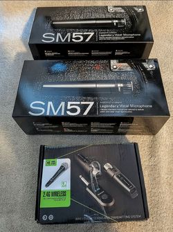 Wireless microphone system with two SM-57 microphones, two transmitters and one receiver