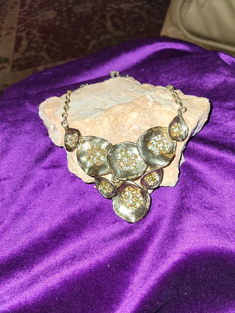 Charming Floral Necklace