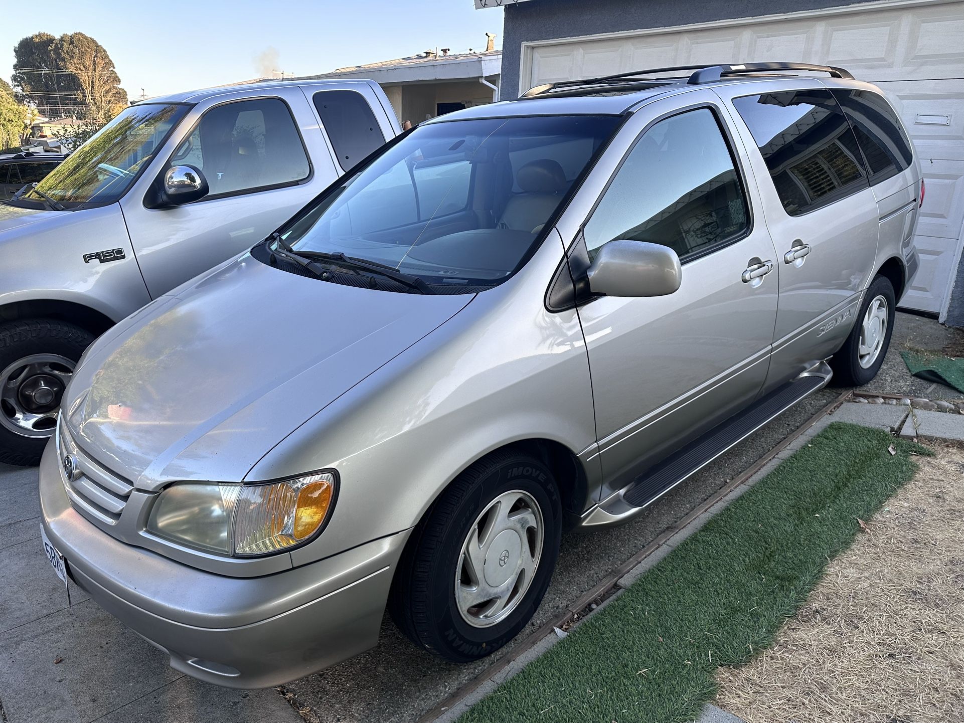 2003 Toyota Sienna