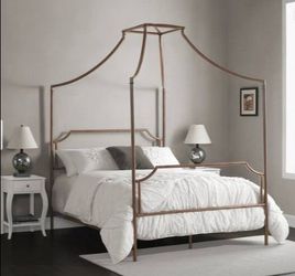 Maison Canopy Brass Bed Frame: Pottery Barn Queen-size Canopy BedBed