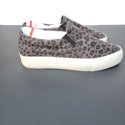 Restricted Women's Pull On Shoes Size 10