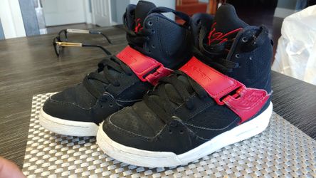 Jordan basketball shoes in good shape.