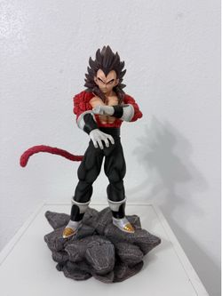 Vegeta Xeno SSJ 4 Figure