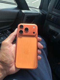 Ipnone 17 pro  please read  for parts