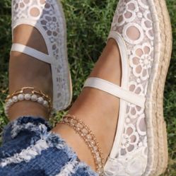 Universal Thread Flats Size 8.5 