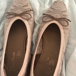Sketchers Flats 10