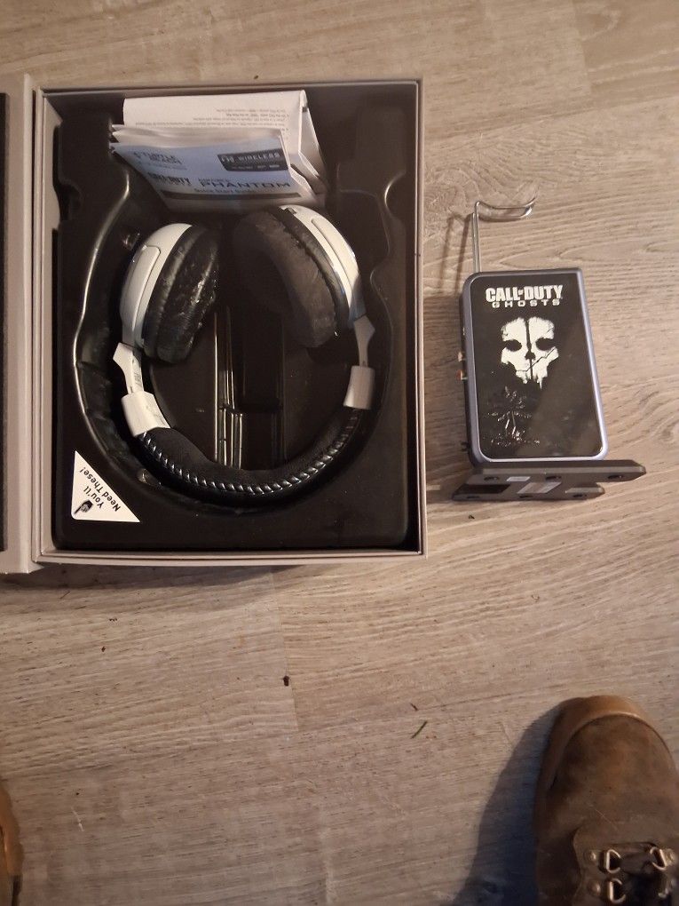 Call Of Duty Ghost. Earforce Phantom $75 obo