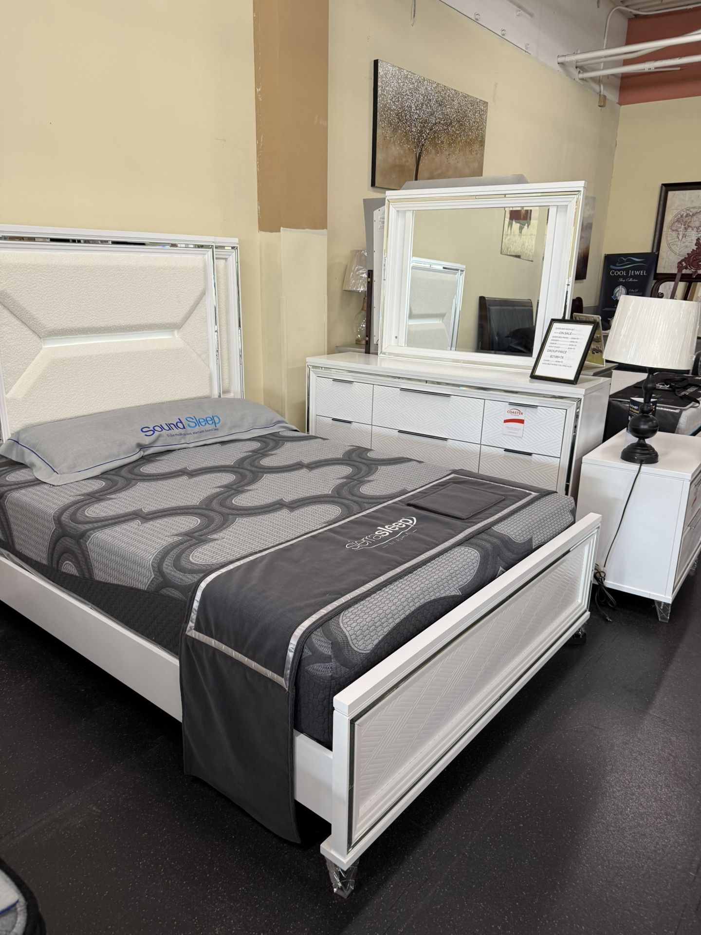 Queen Bed Room Set ( Includes Queen Bed Frame, Dresser, Mirror, 1 Night Stand) Free Mattress With Purchase
