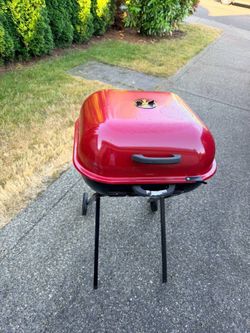 Americana Charcoal Grill – Red – Great Condition