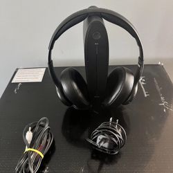 Insignia NS-HAWHP2 RF Wireless Over the Ear Headphones - Black NOT TESTED
