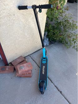 Razor electric scooter