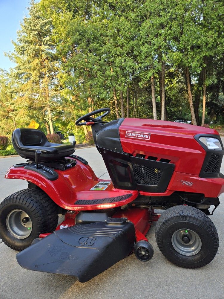 RIDING LAWN MOWER
