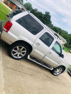 2005 Cadillac Escalade